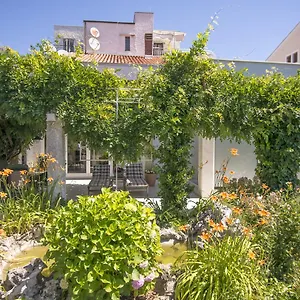 Stefs Place Pjescana Uvala